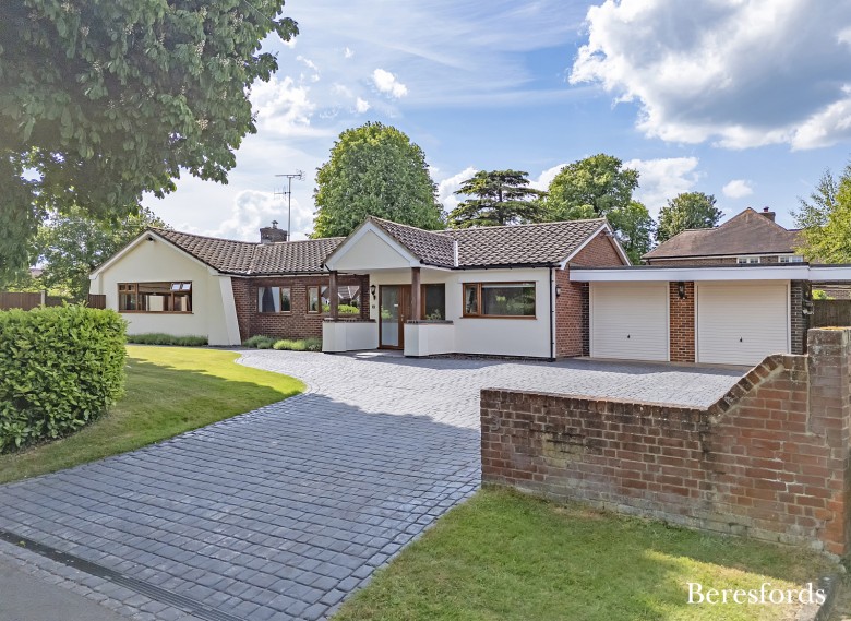 Click the photo for more details of Green Lane, Roxwell, Chelmsford, Essex, CM1