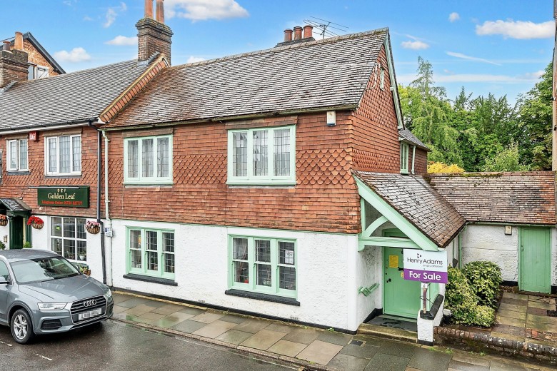 Click the photo for more details of Bepton Road, Midhurst, GU29