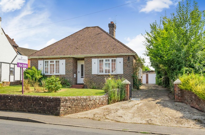 Click the photo for more details of Loxwood Road, Alfold, GU6