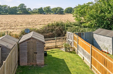 Click the photo for more details of Stoney Meadow, North Mundham, PO20