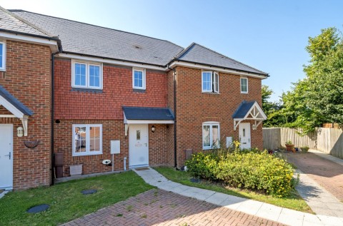 Click the photo for more details of Stoney Meadow, North Mundham, PO20