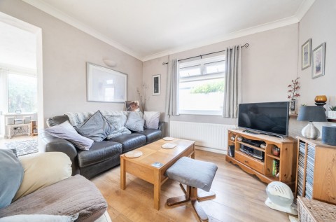 Click the photo for more details of Longlands Road, East Wittering, PO20
