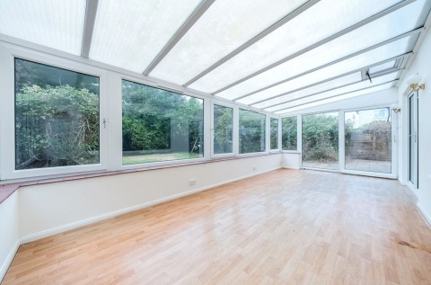 Click the photo for more details of First Avenue, Felpham, PO22