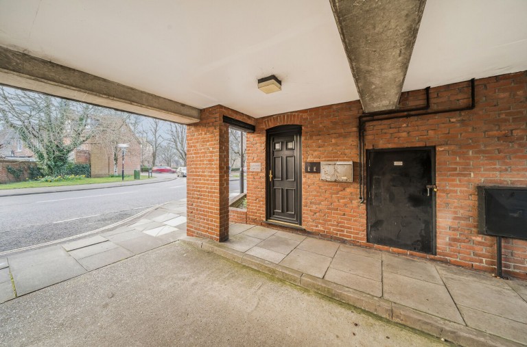 Images for Needlemakers, City Chase Needlemakers, PO19