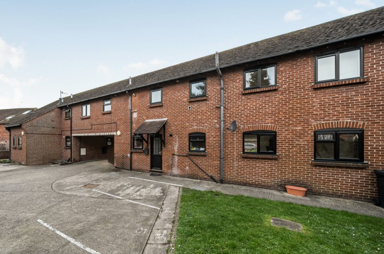 Images for Needlemakers, City Chase Needlemakers, PO19