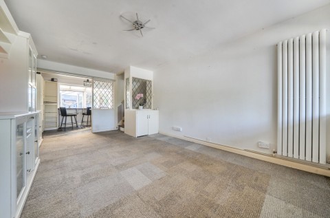 Click the photo for more details of East Beach Road, Selsey, PO20