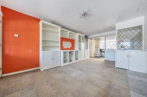 Click the photo for more details of East Beach Road, Selsey, PO20