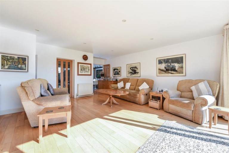 Images for Walnut Avenue, Chichester, PO19