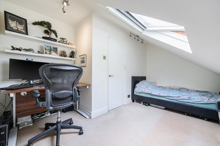 Images for Farnham Lane, Haslemere, GU27