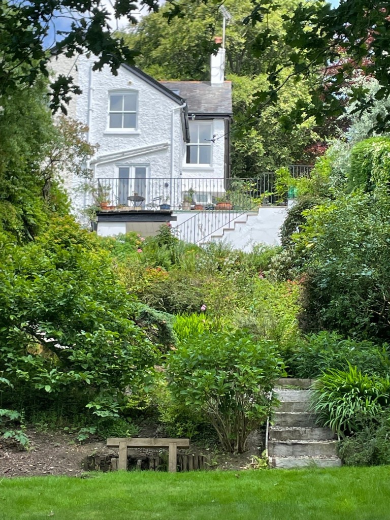 Images for Farnham Lane, Haslemere, GU27