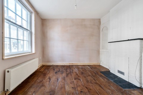 Click the photo for more details of St. Pancras, Chichester, PO19