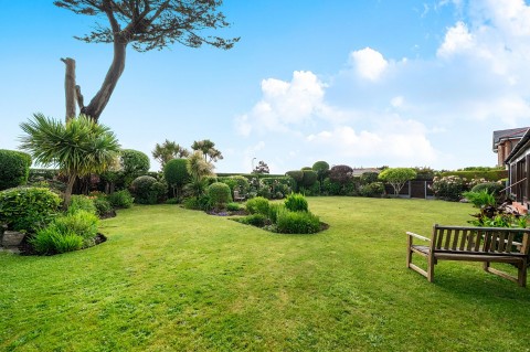 Click the photo for more details of Sea Front, Hayling Island, PO11