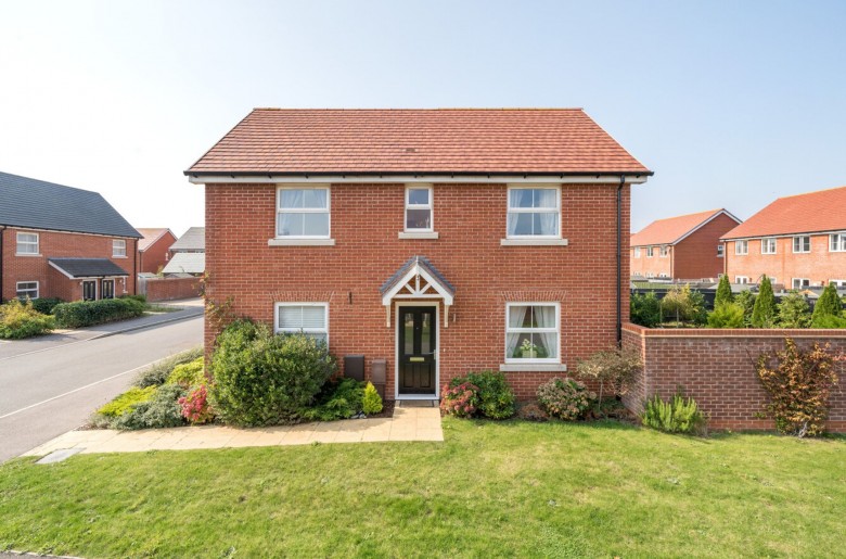 Click the photo for more details of Willow Way, Bracklesham Bay, PO20