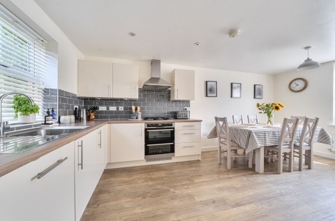 Click the photo for more details of Toop Gardens, Aldingbourne, PO20