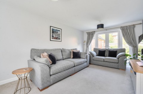Click the photo for more details of Toop Gardens, Aldingbourne, PO20
