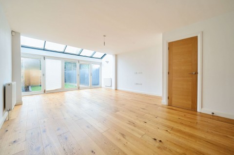 Click the photo for more details of Brighton Road, Handcross, RH17