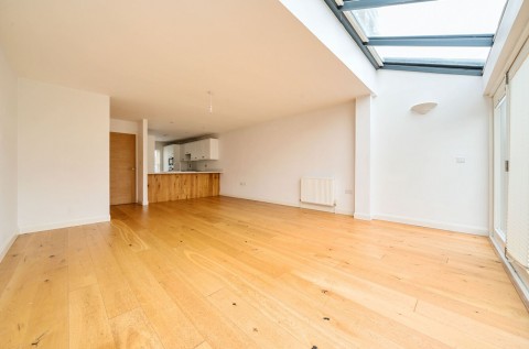 Click the photo for more details of Brighton Road, Handcross, RH17
