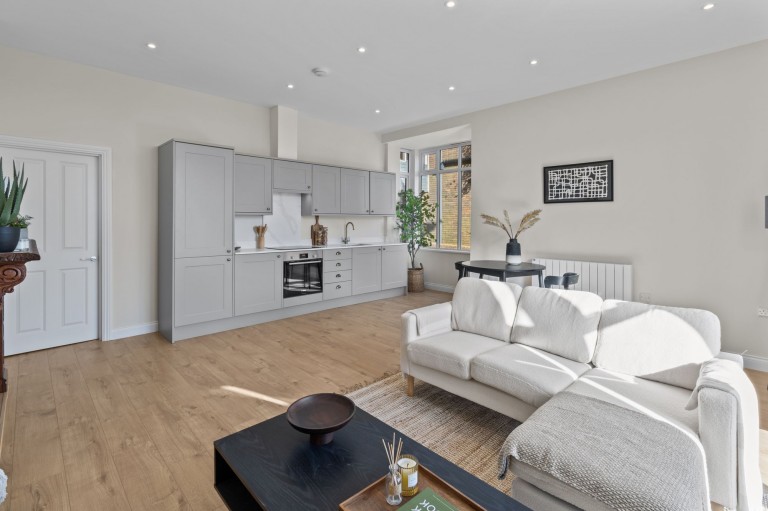 Images for Graylands Manor, Langhurstwood Road, RH12