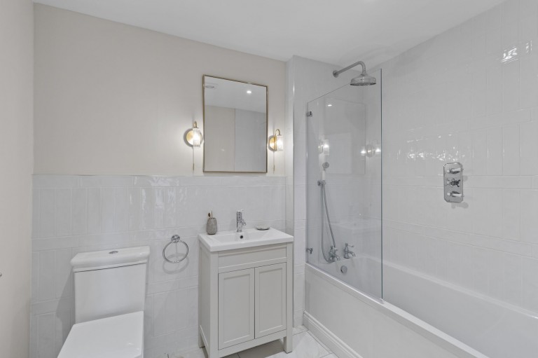 Images for Graylands Manor, Langhurstwood Road, RH12