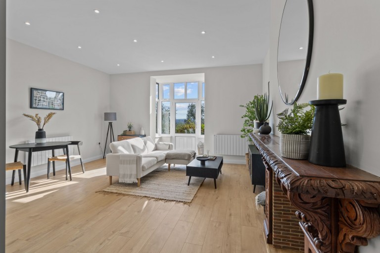 Images for Graylands Manor, Langhurstwood Road, RH12