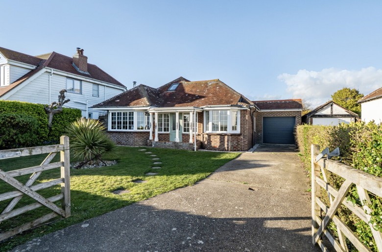Click the photo for more details of James Street, Selsey, PO20