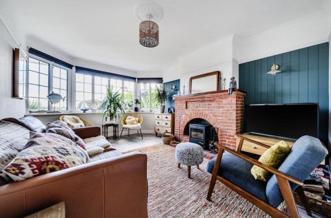 Click the photo for more details of James Street, Selsey, PO20