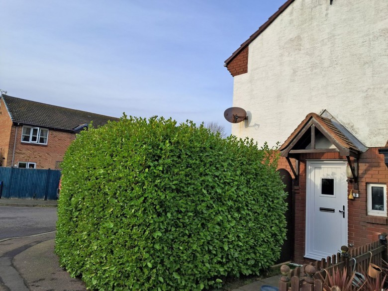 Click the photo for more details of Merlin Way, Middleton-On-Sea, PO22