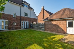 Images for Kilnwood Close, Faygate, RH12