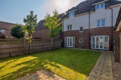Images for Kilnwood Close, Faygate, RH12