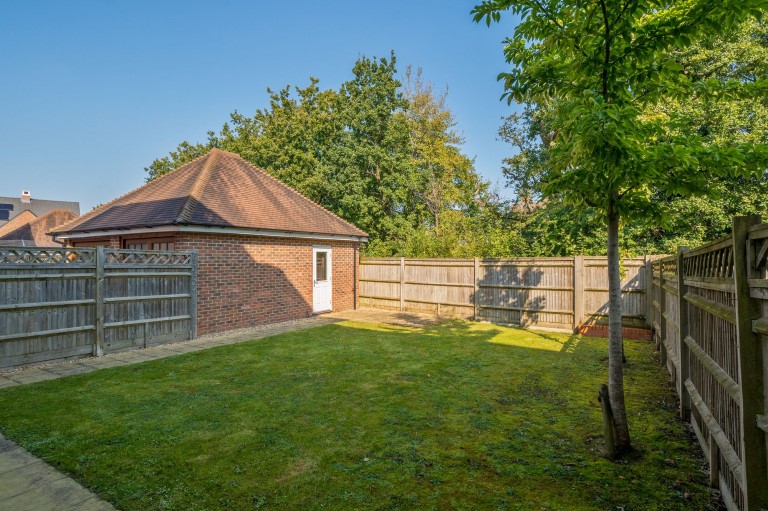 Images for Kilnwood Close, Faygate, RH12