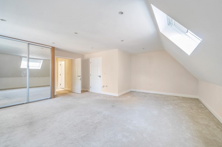 Images for Kilnwood Close, Faygate, RH12