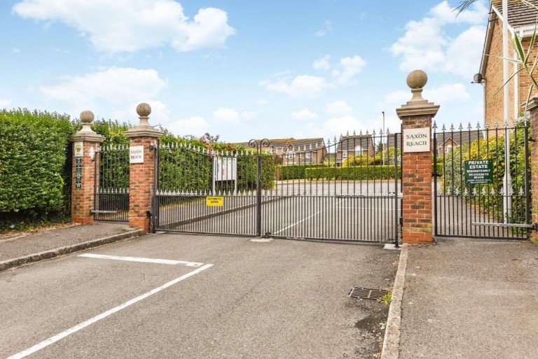 Images for Douglas Close, Middleton-On-Sea, PO22