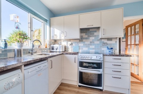 Click the photo for more details of Yoells Lane, Waterlooville, PO8