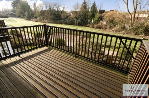 Click the photo for more details of Merritts Meadow, Petersfield, GU31