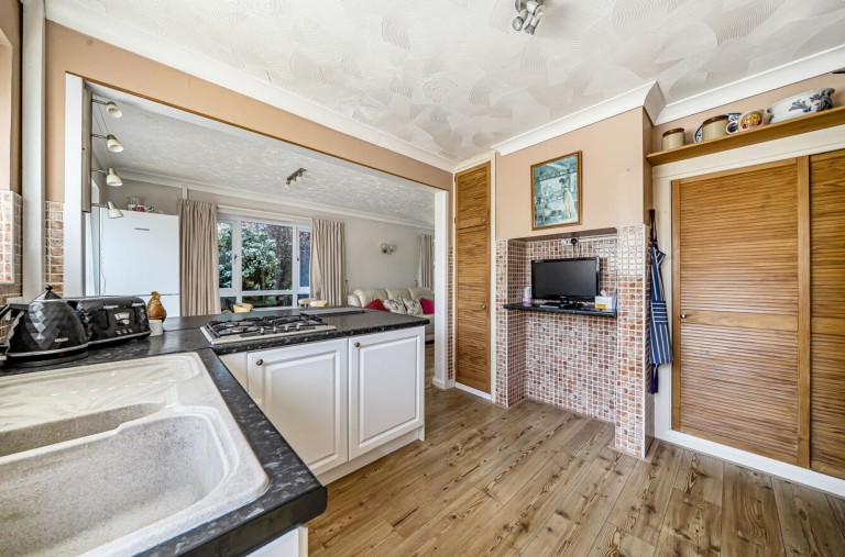 Images for Willowhale Avenue, Aldwick, PO21