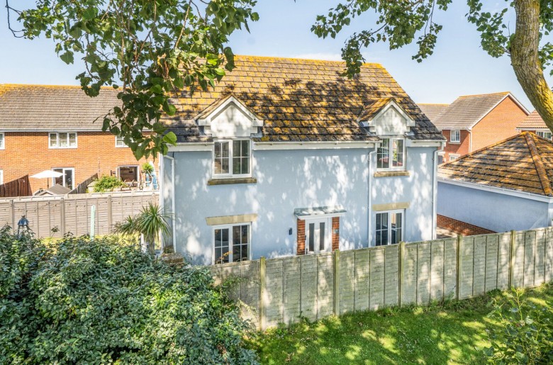 Click the photo for more details of Middleton Close, Bracklesham Bay, PO20