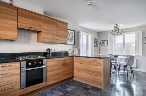 Click the photo for more details of Middleton Close, Bracklesham Bay, PO20