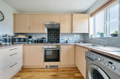 Click the photo for more details of Middleton Close, Bracklesham Bay, PO20