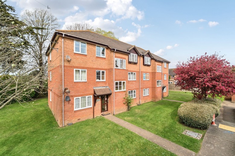 Click the photo for more details of Guildford Road, Rustington, BN16