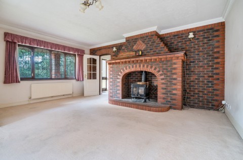 Click the photo for more details of Fontwell Avenue, Eastergate, PO20