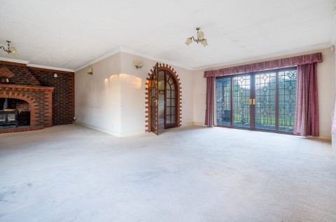 Click the photo for more details of Fontwell Avenue, Eastergate, PO20