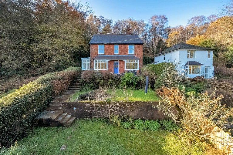 Images for Sandy Lane, Haslemere, GU27