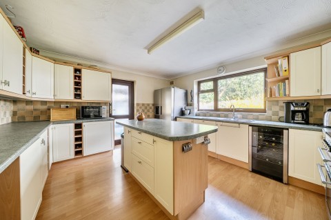 Click the photo for more details of Havant Road, Emsworth, PO10