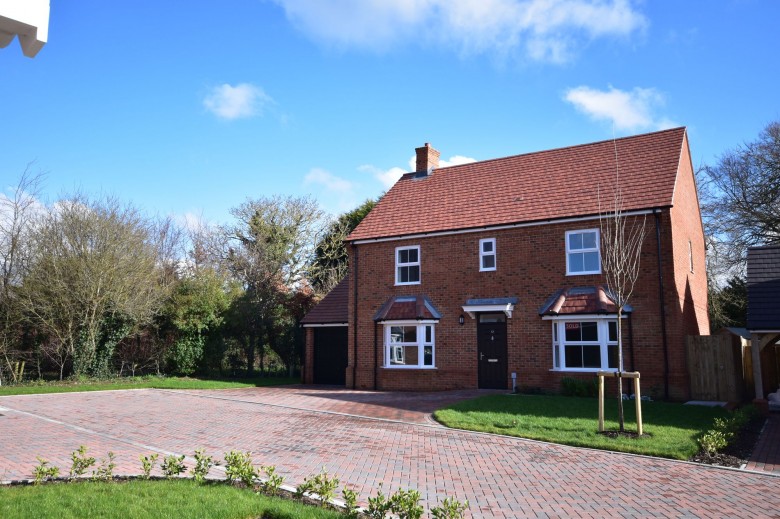 Click the photo for more details of Yapton, BN18