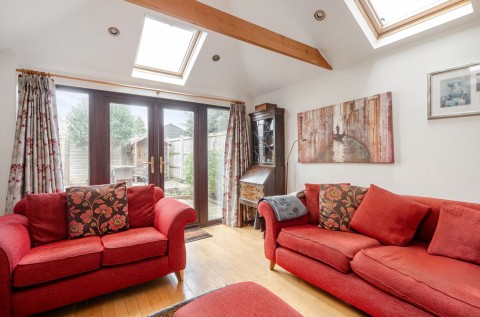 Click the photo for more details of King George Gardens, Chichester, PO19