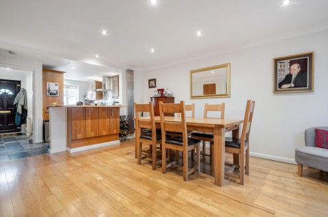 Click the photo for more details of King George Gardens, Chichester, PO19
