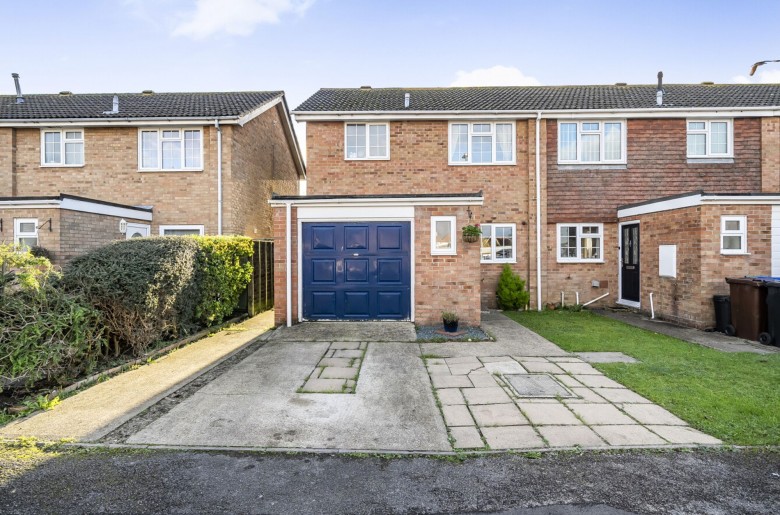 Click the photo for more details of Ashurst Close, Bognor Regis, PO21