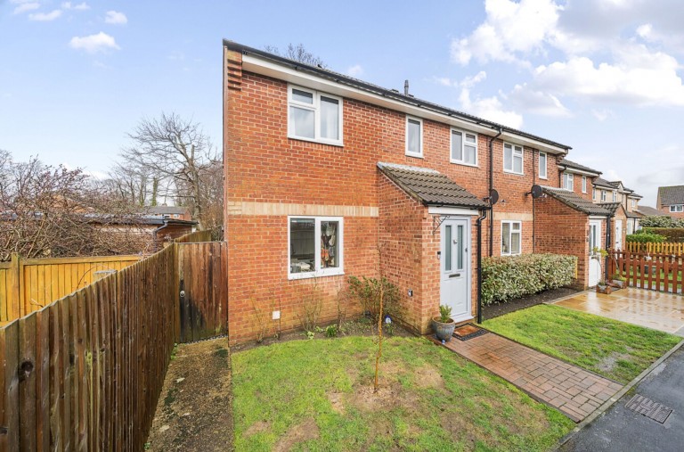 Images for Thorn Close, Petersfield, GU31