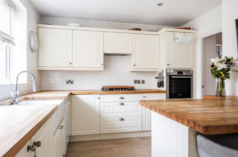 Click the photo for more details of Mere Close, Bracklesham Bay, PO20