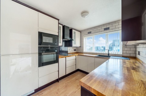 Click the photo for more details of Andrew Avenue, Felpham, PO22